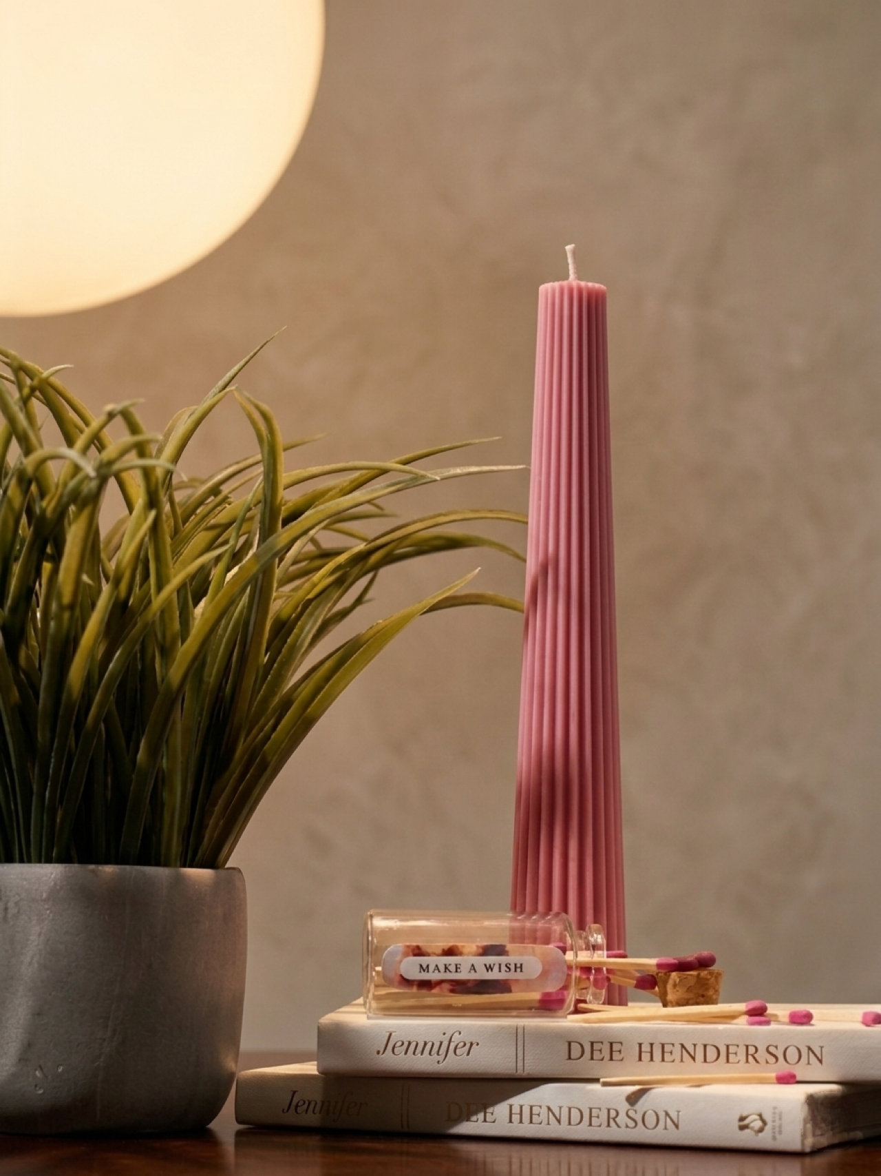 Column Ribbed Candle