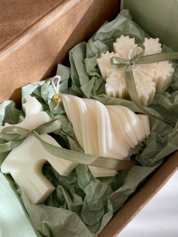 Cozy Christmas Candle Trio