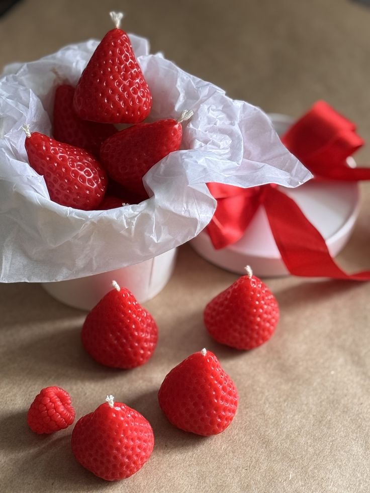 Strawberry Candle