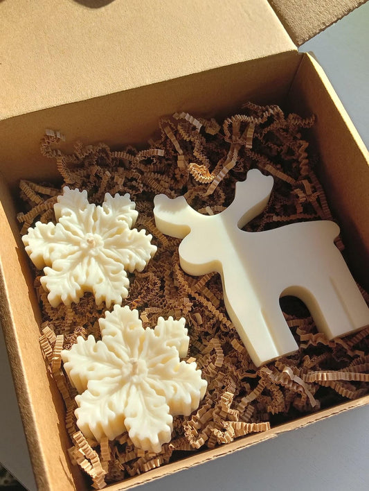 Holiday Snow & Reindeer Candles